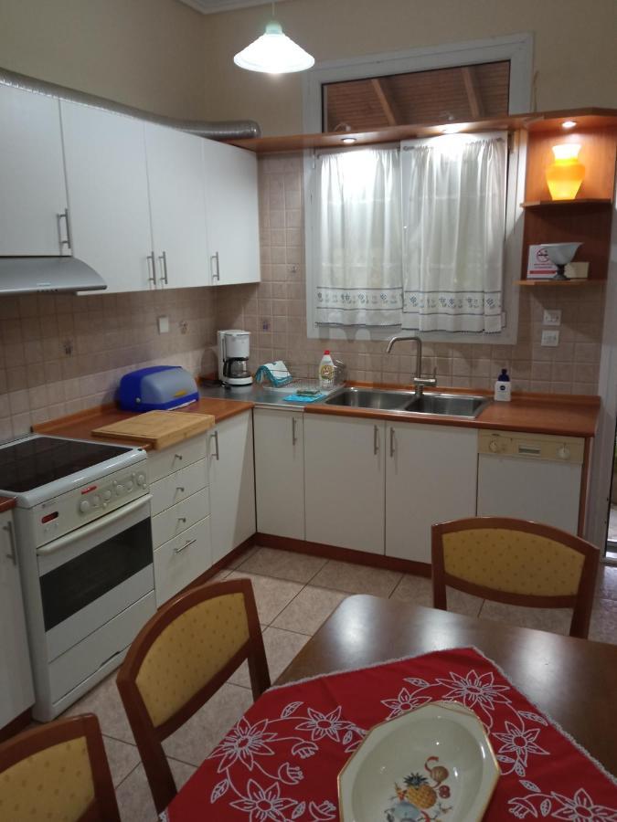 Sofia'S Garden Apartment Néa Péramos Exterior foto